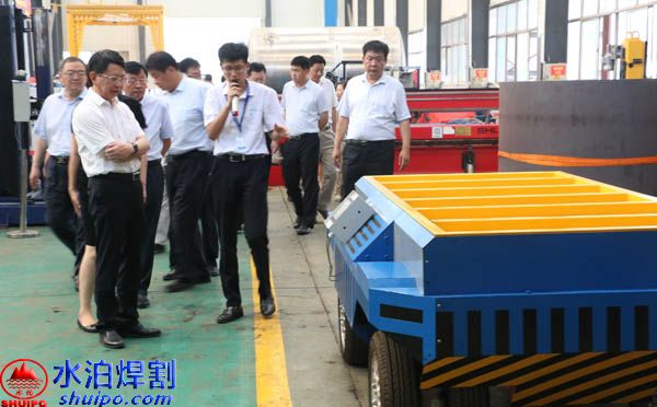 AGV機(jī)器人持續(xù)火熱，新領(lǐng)域帶來(lái)發(fā)展新機(jī)遇，水泊焊割自主研發(fā)的AGV小車
